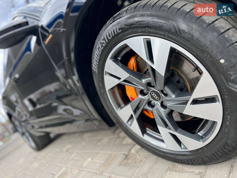 Внедорожник / Кроссовер Audi e-tron 2022 в Днепре фото 10 Внедорожник / Кроссовер Audi e-tron 2022 в Днепре