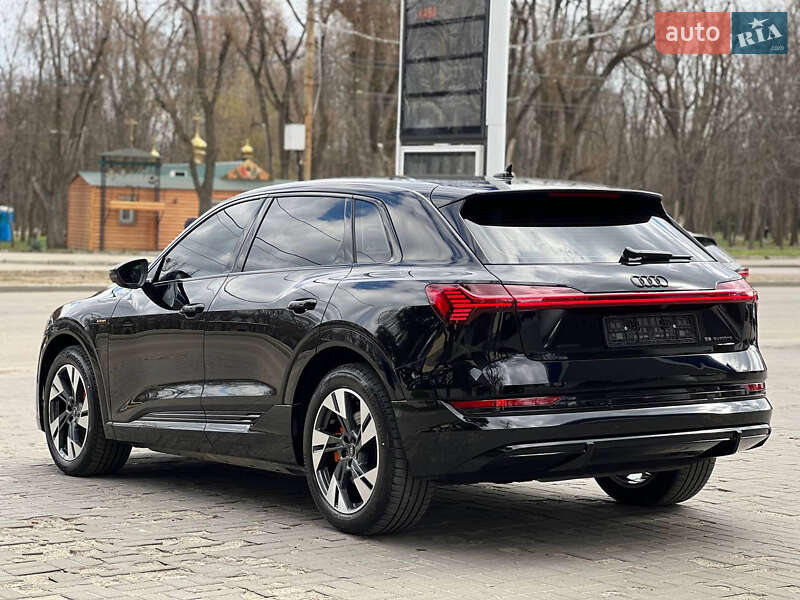 Внедорожник / Кроссовер Audi e-tron 2022 в Днепре фото 20 Внедорожник / Кроссовер Audi e-tron 2022 в Днепре