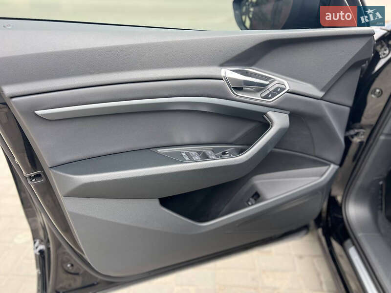 Внедорожник / Кроссовер Audi e-tron 2022 в Днепре фото 28 Внедорожник / Кроссовер Audi e-tron 2022 в Днепре
