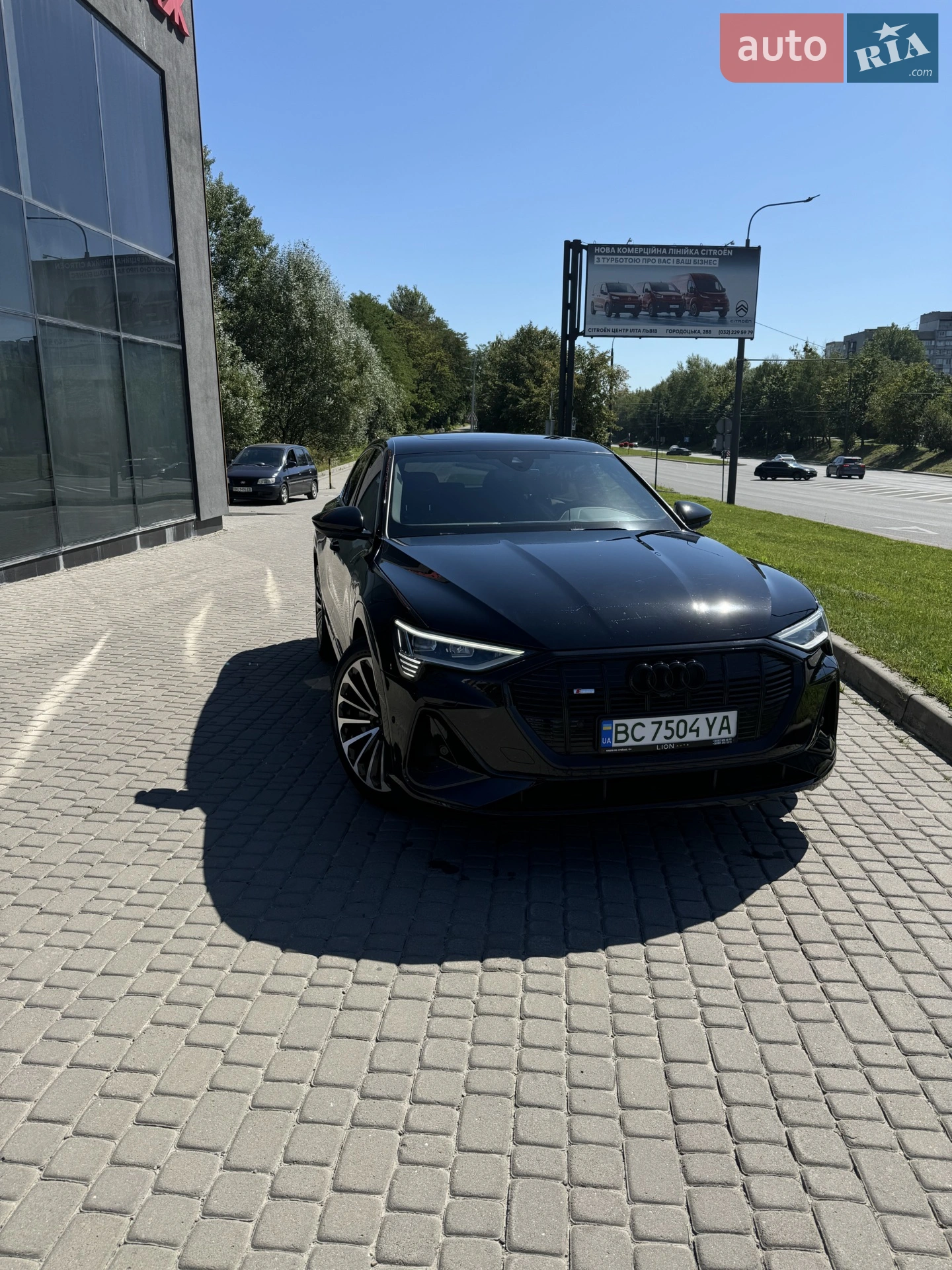 2022 Audi e-tron - мініатюра 2