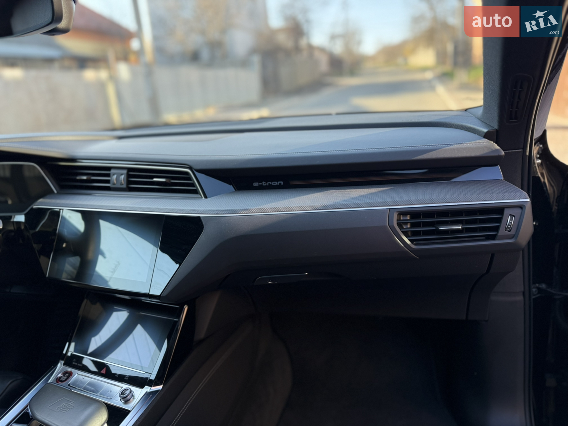 2022 Audi e-tron - мініатюра 24