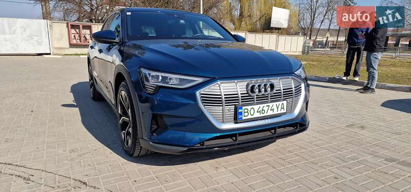 Внедорожник / Кроссовер Audi e-tron 2021 в Тернополе
