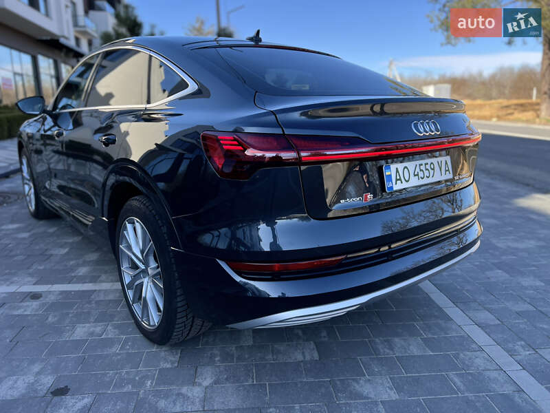 Внедорожник / Кроссовер Audi e-tron 2022 в Ужгороде