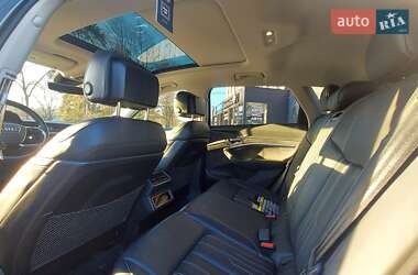 Внедорожник / Кроссовер Audi e-tron 2019 в 