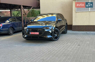 Внедорожник / Кроссовер Audi e-tron 2020 в 