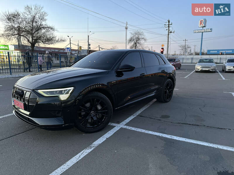 Внедорожник / Кроссовер Audi e-tron 2020 в Одессе