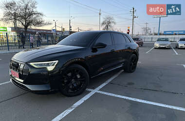 Внедорожник / Кроссовер Audi e-tron 2020 в 