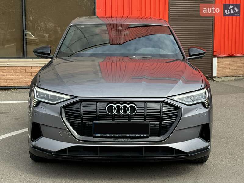 Внедорожник / Кроссовер Audi e-tron 2020 в Одессе