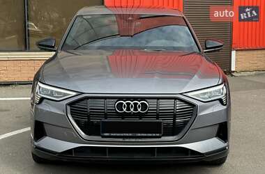 Внедорожник / Кроссовер Audi e-tron 2020 в 