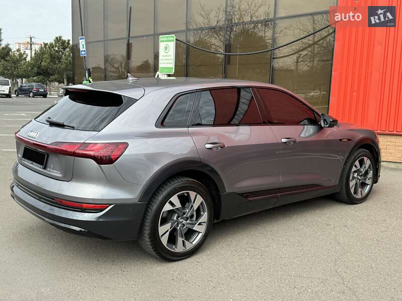 Внедорожник / Кроссовер Audi e-tron 2020 в Одессе