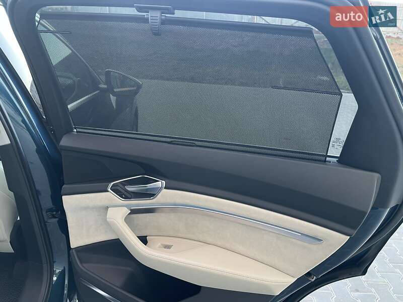 Внедорожник / Кроссовер Audi e-tron 2019 в Одессе