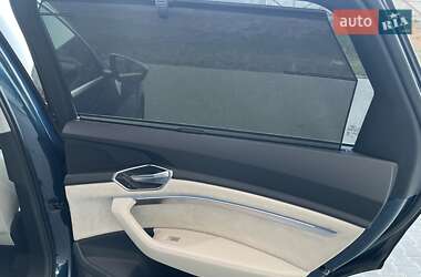 Внедорожник / Кроссовер Audi e-tron 2019 в 