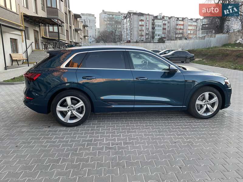 Внедорожник / Кроссовер Audi e-tron 2019 в Одессе