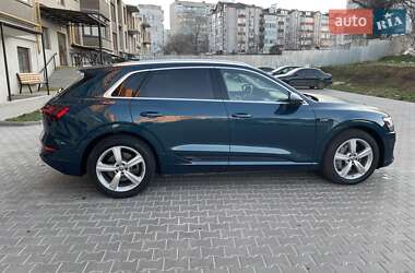 Внедорожник / Кроссовер Audi e-tron 2019 в 