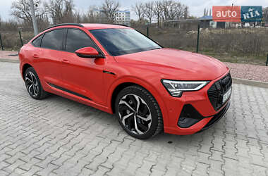 Внедорожник / Кроссовер Audi e-tron 2020 в 