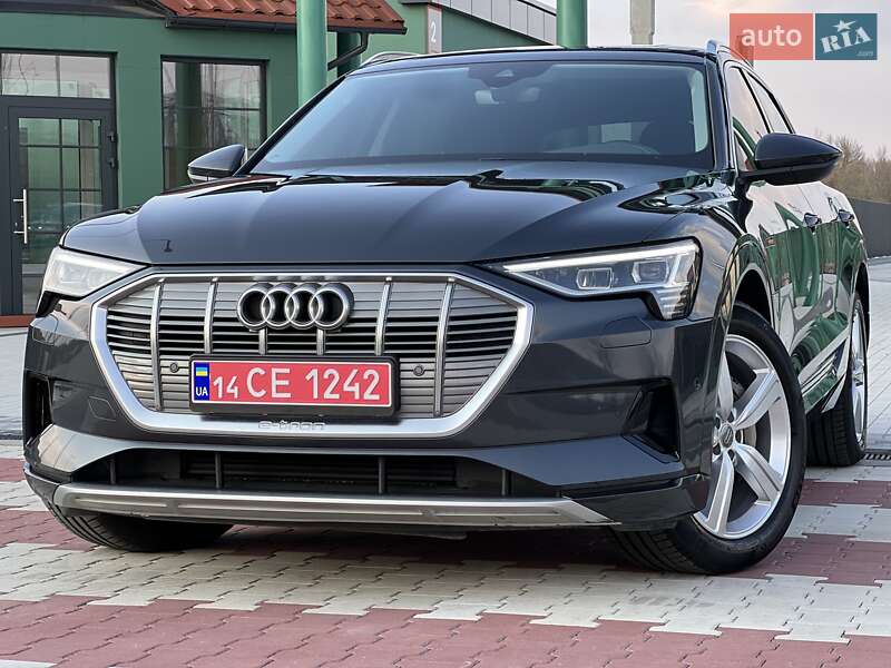 Внедорожник / Кроссовер Audi e-tron 2019 в Киеве