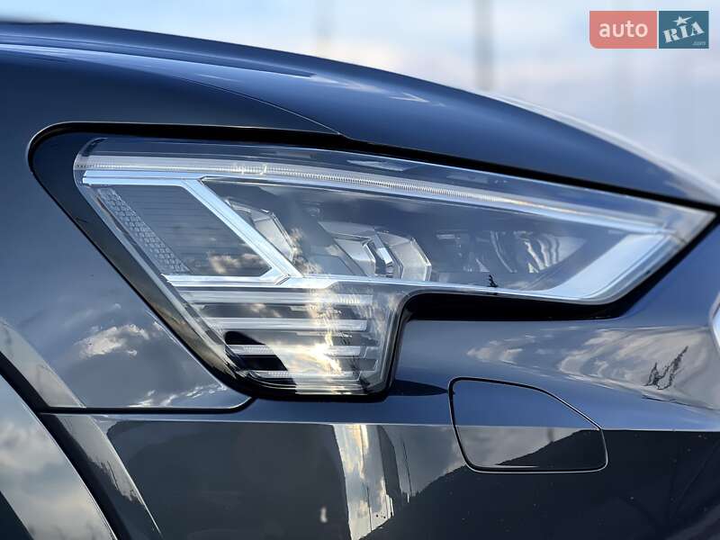 Внедорожник / Кроссовер Audi e-tron 2019 в Киеве