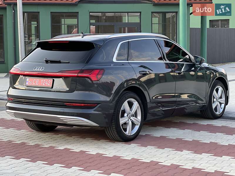 Внедорожник / Кроссовер Audi e-tron 2019 в Киеве