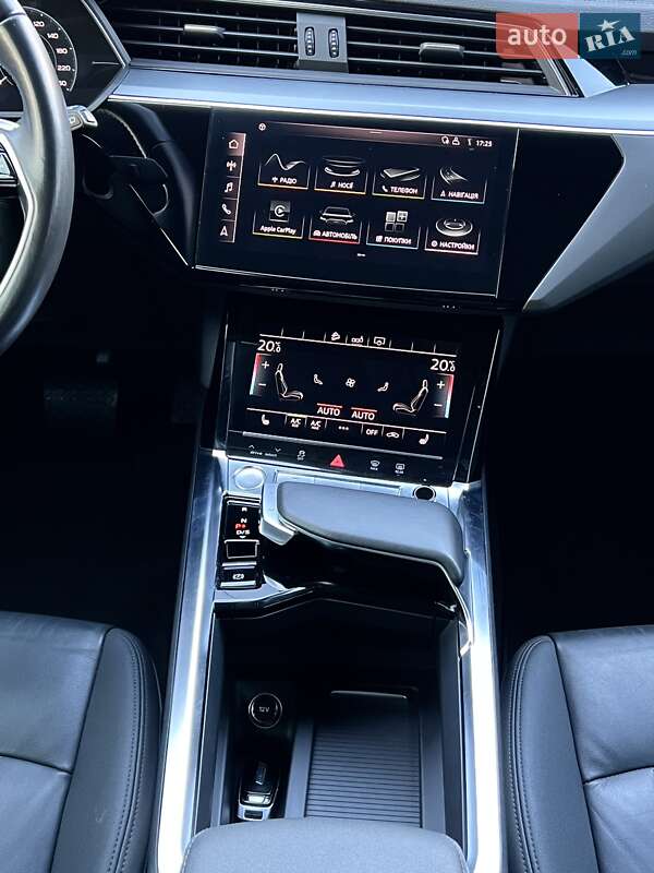 Внедорожник / Кроссовер Audi e-tron 2019 в Киеве