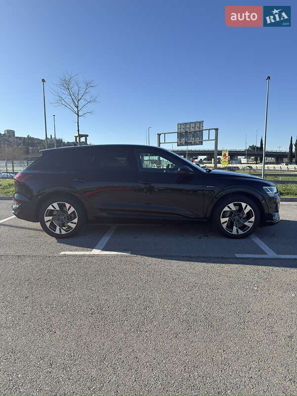 Внедорожник / Кроссовер Audi e-tron 2021 в Киеве