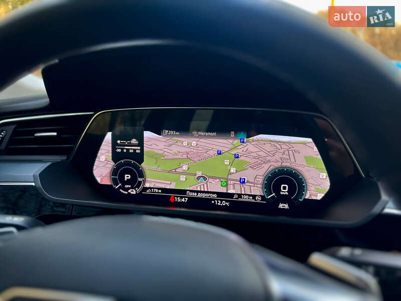 Позашляховик / Кросовер Audi e-tron 2022 в Дніпрі