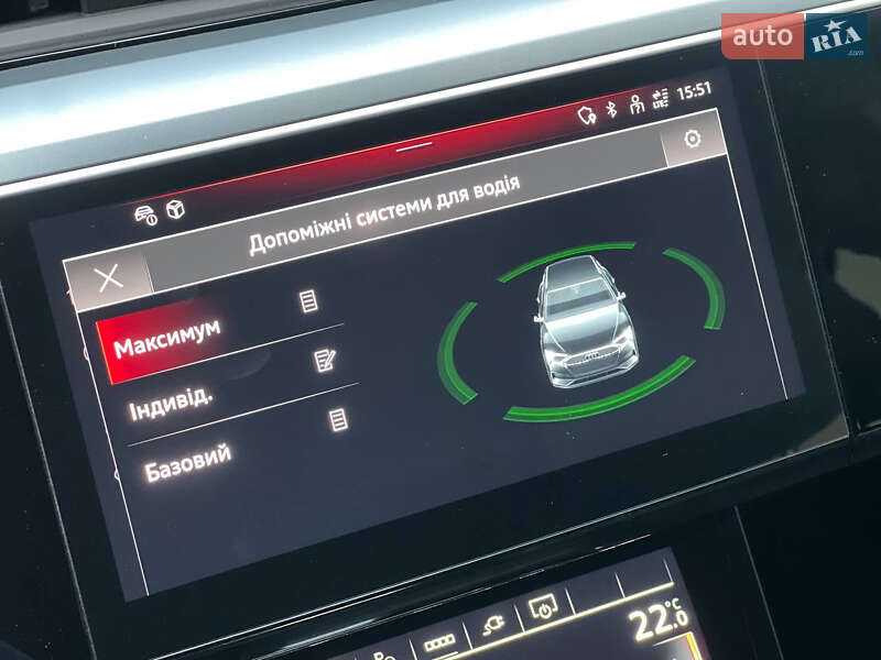 Позашляховик / Кросовер Audi e-tron 2022 в Дніпрі
