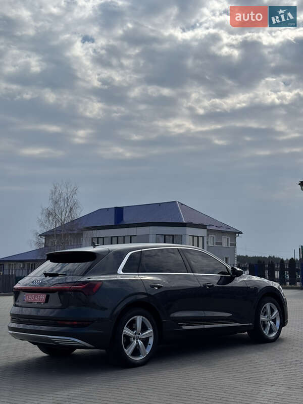 Внедорожник / Кроссовер Audi e-tron 2020 в Ковеле
