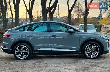 Внедорожник / Кроссовер Audi e-tron 2022 в 