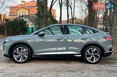 Внедорожник / Кроссовер Audi e-tron 2022 в 