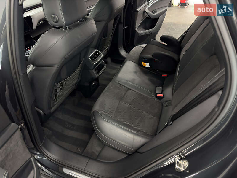 Внедорожник / Кроссовер Audi e-tron 2019 в Ужгороде