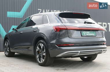 Внедорожник / Кроссовер Audi e-tron 2020 в 