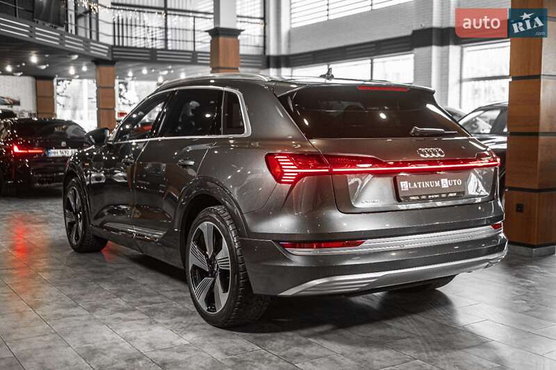 Внедорожник / Кроссовер Audi e-tron 2019 в Одессе