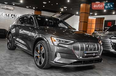 Внедорожник / Кроссовер Audi e-tron 2019 в 