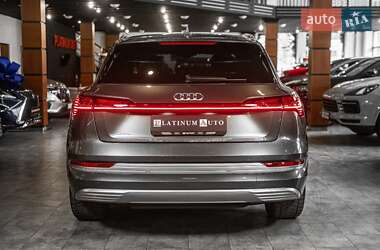 Внедорожник / Кроссовер Audi e-tron 2019 в 