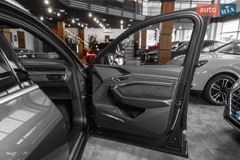 Внедорожник / Кроссовер Audi e-tron 2019 в Одессе