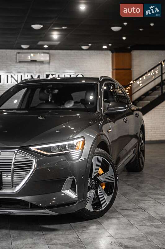 Внедорожник / Кроссовер Audi e-tron 2019 в Одессе