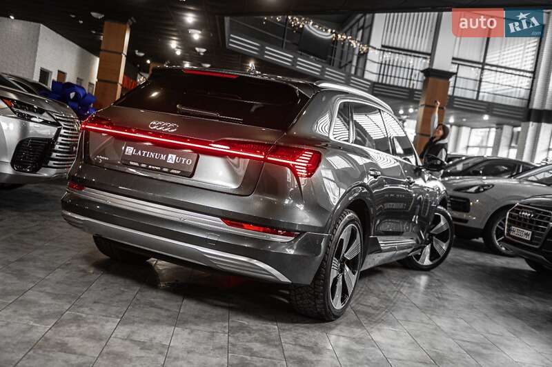 Внедорожник / Кроссовер Audi e-tron 2019 в Одессе