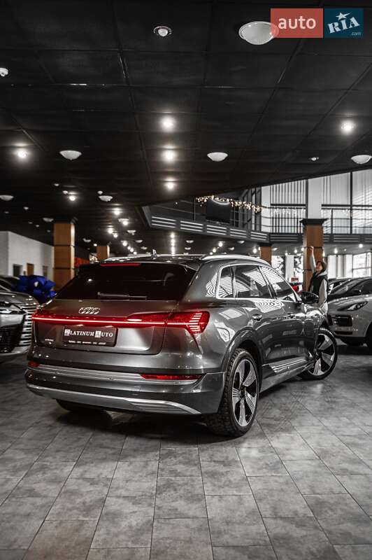 Внедорожник / Кроссовер Audi e-tron 2019 в Одессе