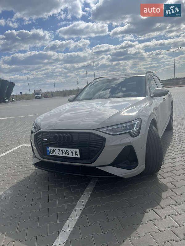 Внедорожник / Кроссовер Audi e-tron 2022 в Одессе