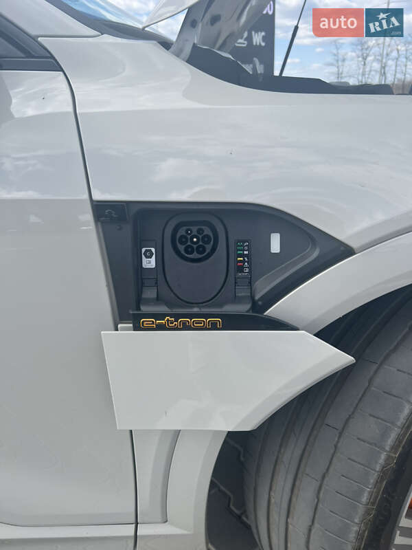 Внедорожник / Кроссовер Audi e-tron 2022 в Одессе