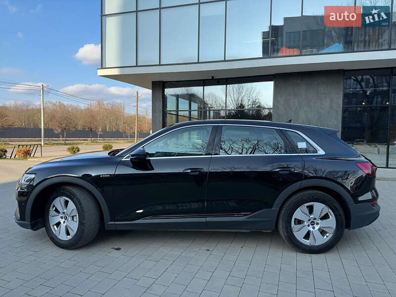 Внедорожник / Кроссовер Audi e-tron 2021 в Иршаве