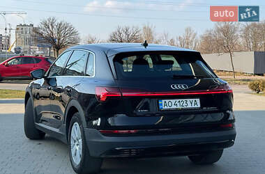 Внедорожник / Кроссовер Audi e-tron 2021 в 