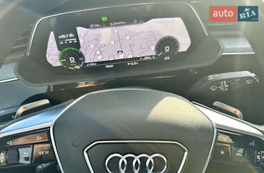 Внедорожник / Кроссовер Audi e-tron 2021 в 