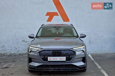 Внедорожник / Кроссовер Audi e-tron 2020 в 