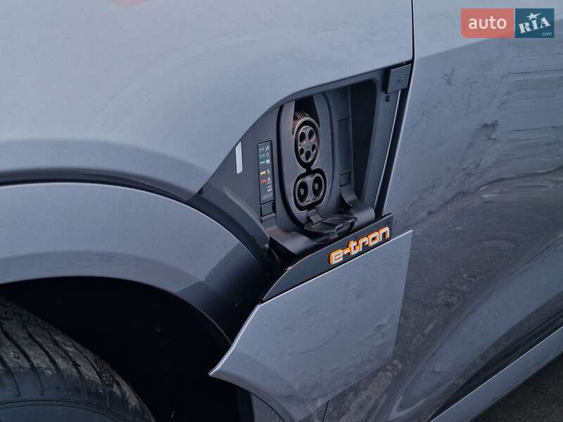 Внедорожник / Кроссовер Audi e-tron 2020 в Одессе