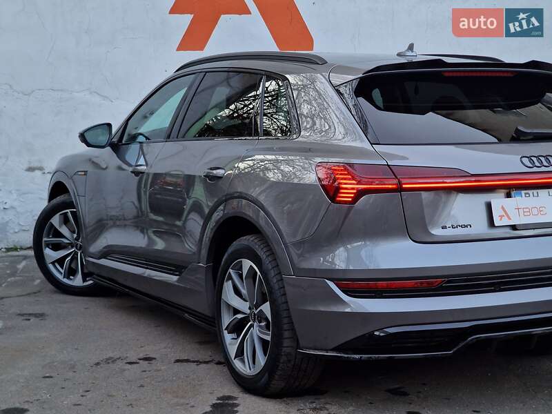 Внедорожник / Кроссовер Audi e-tron 2020 в Одессе