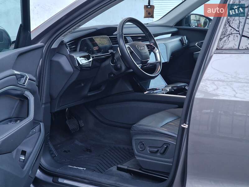 Внедорожник / Кроссовер Audi e-tron 2020 в Одессе