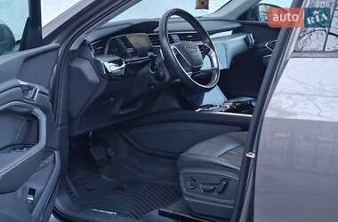 Внедорожник / Кроссовер Audi e-tron 2020 в 