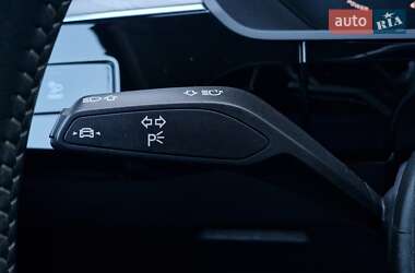 Внедорожник / Кроссовер Audi e-tron 2020 в 