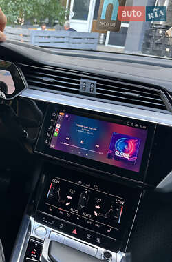 Внедорожник / Кроссовер Audi e-tron 2019 в 